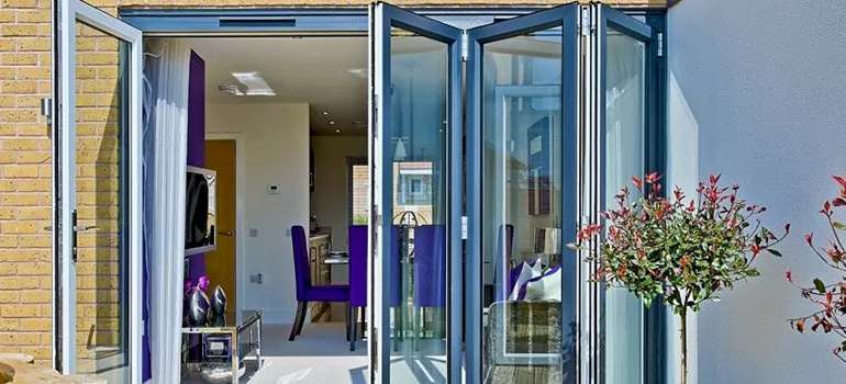 Commercial Door Glass Repair in St. Johns, ON